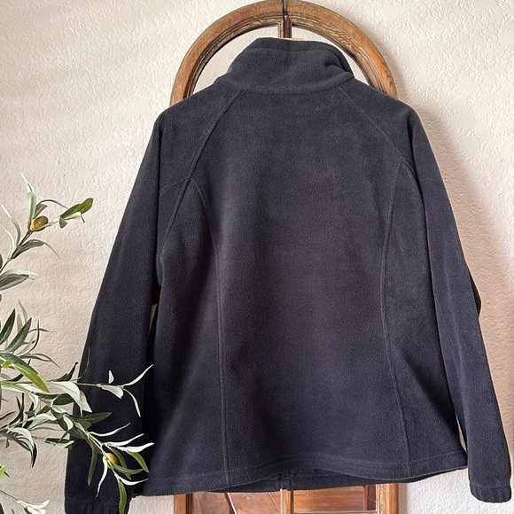 Columbia Full Zip Fleece Jacket Black Women’s Plus Size 2X
Cozy Staple Coat - Picture 2 of 9